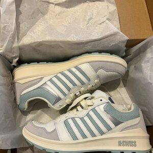 K-Swiss Rival Trainer Women's Sneakers - White and Gray